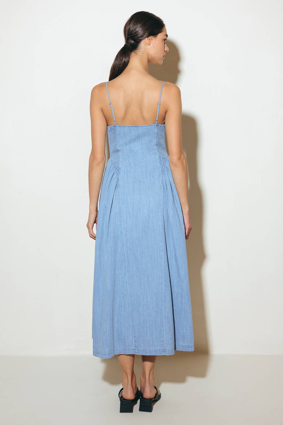 BLUEBELL BREEZE LIGHTWEIGHT DENIM MIDI DRESS Flying Tomato